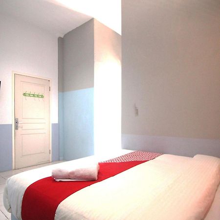 Oyo 1448 Kartini Residence Syariah Bandar Lampung Kültér fotó