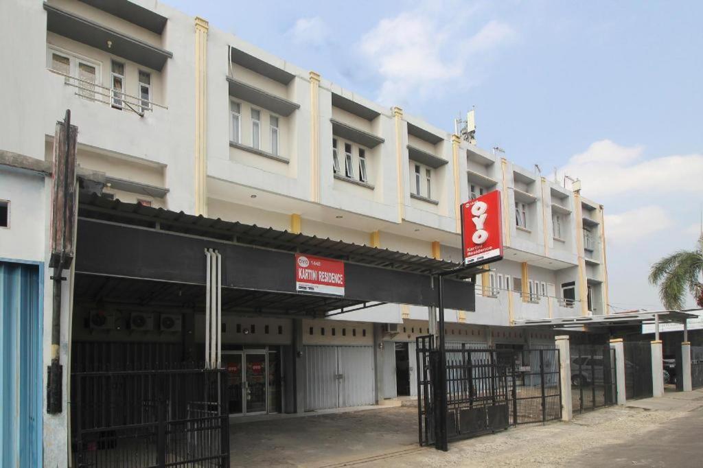 Oyo 1448 Kartini Residence Syariah Bandar Lampung Kültér fotó